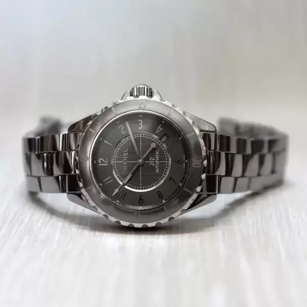 シャネル J12 38mm クロマティック 6